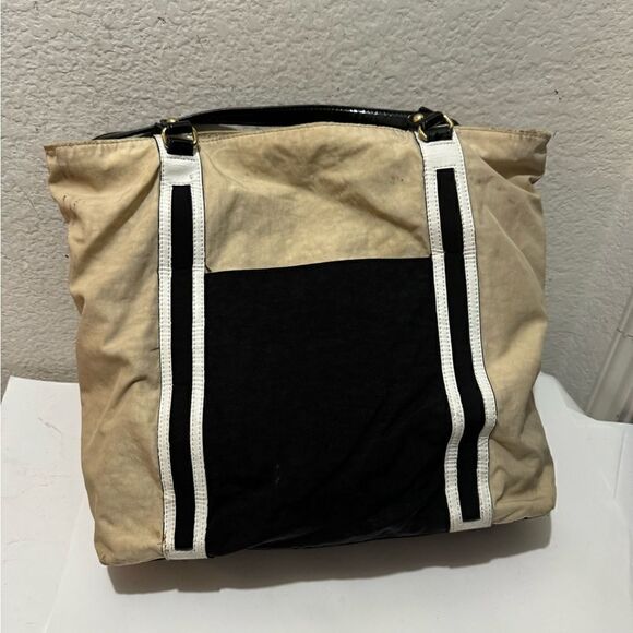 Kipling Large Tote cream black white nylon patent black handles - Picture 12 of 13